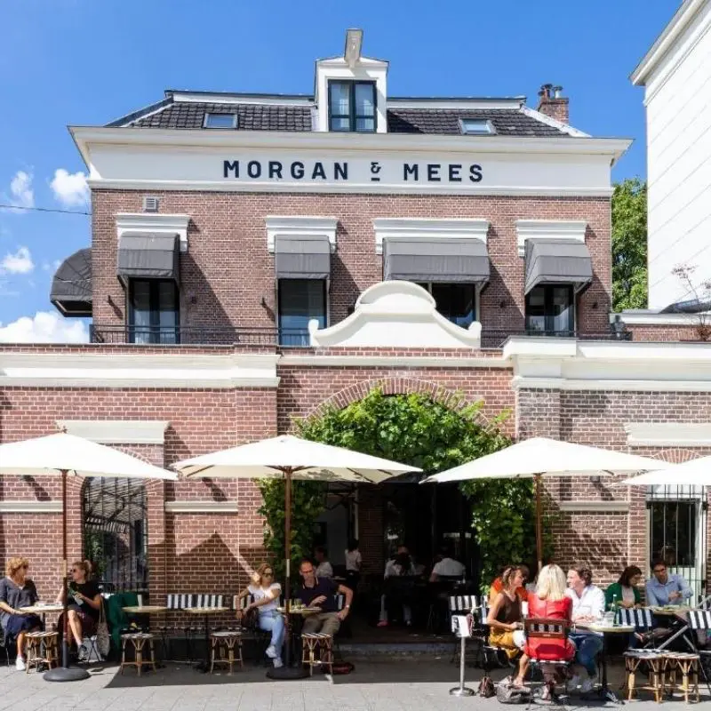 Morgan & Mees, Exterior of hotel
