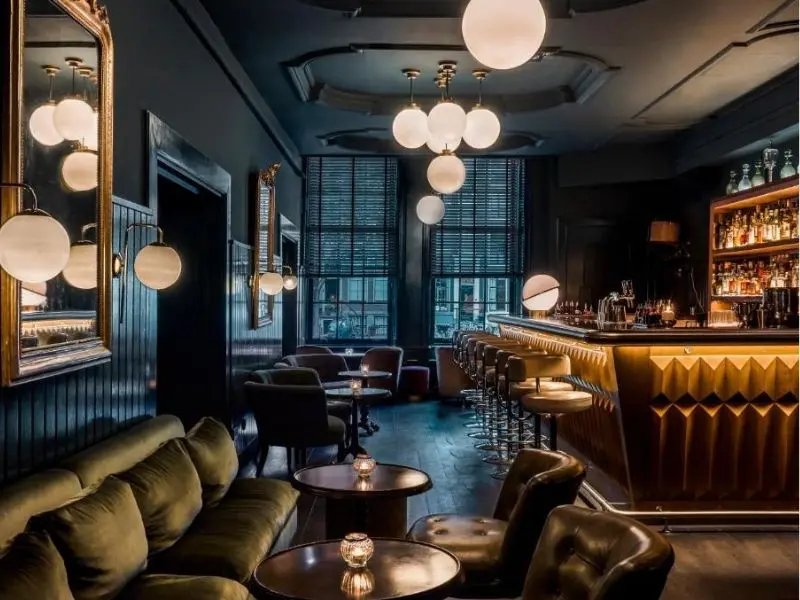 Pulitzer Hotel, Bar at night