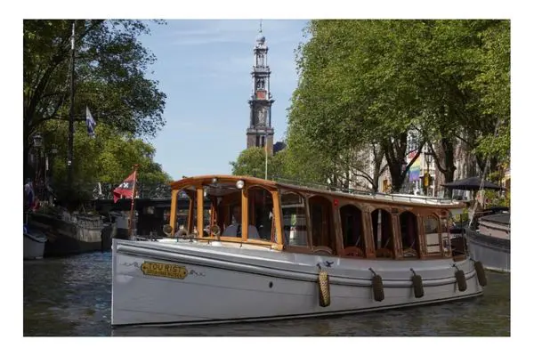 Pulitzer Hotel, Salon Boat
