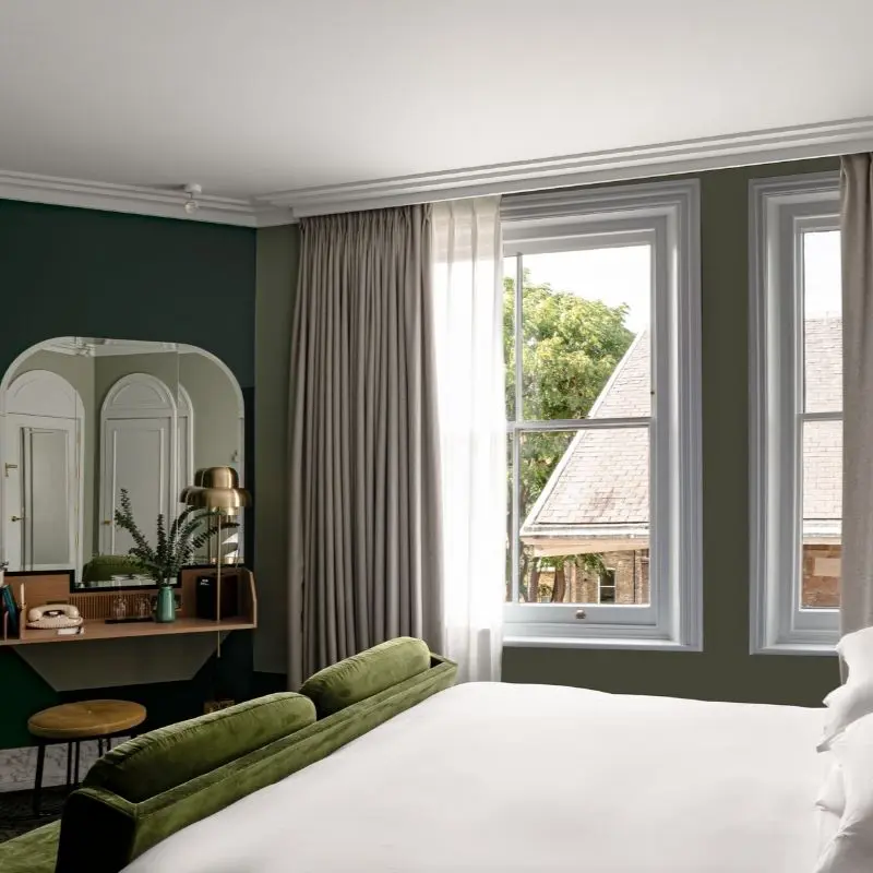 The Henrietta Hotel, Bedroom. with a view 