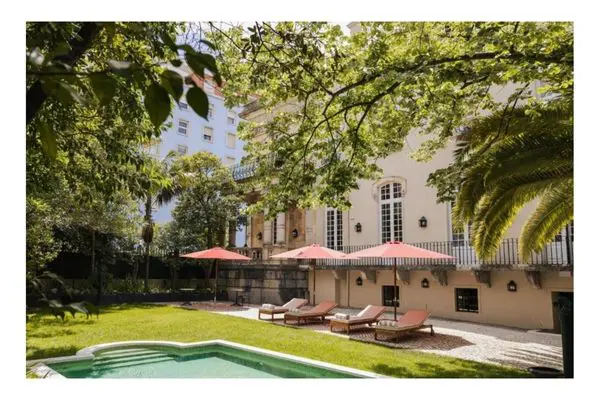 Dear Lisbon – Valmor Palace, Garden with swimming pool, Lisbon