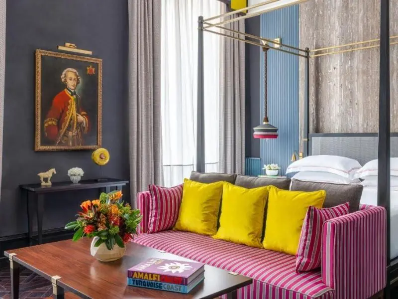 Palazzo Roma, Suite, Bed, Art, Rome