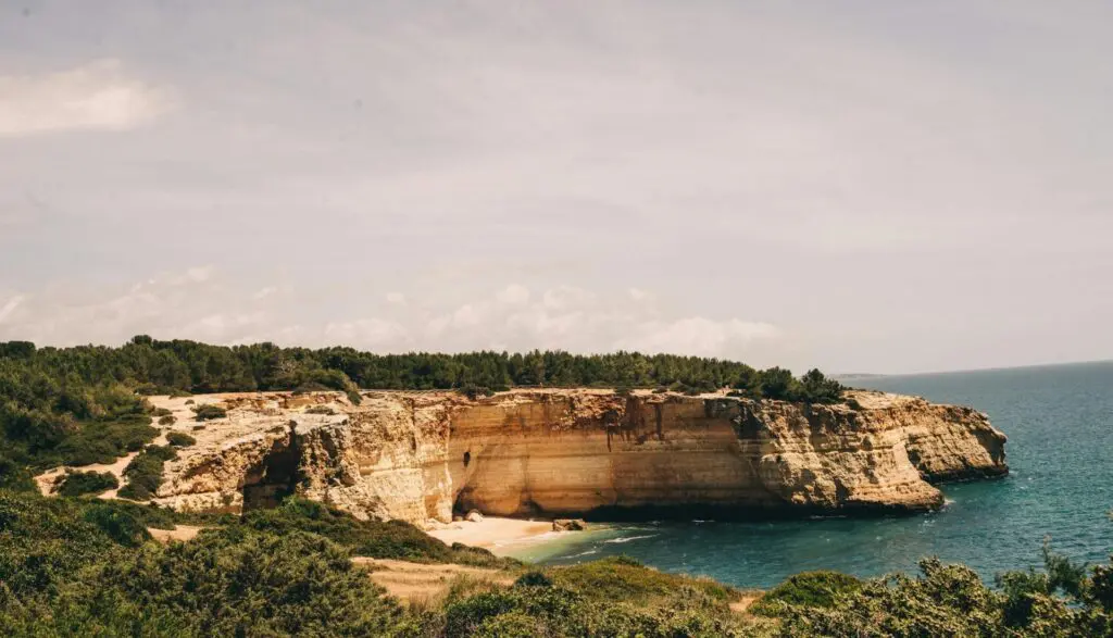 Algarve Travel Guide lagoa