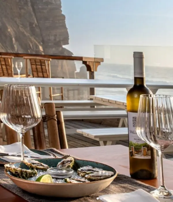 Central Portugal Travel Guide restaurante azenhas do mar