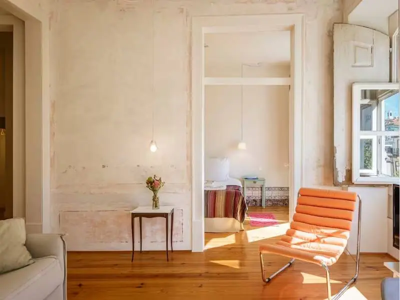 Antiga Casa Pessoa – The Tree Apartment, Living Room with Sunlight, Lisbon