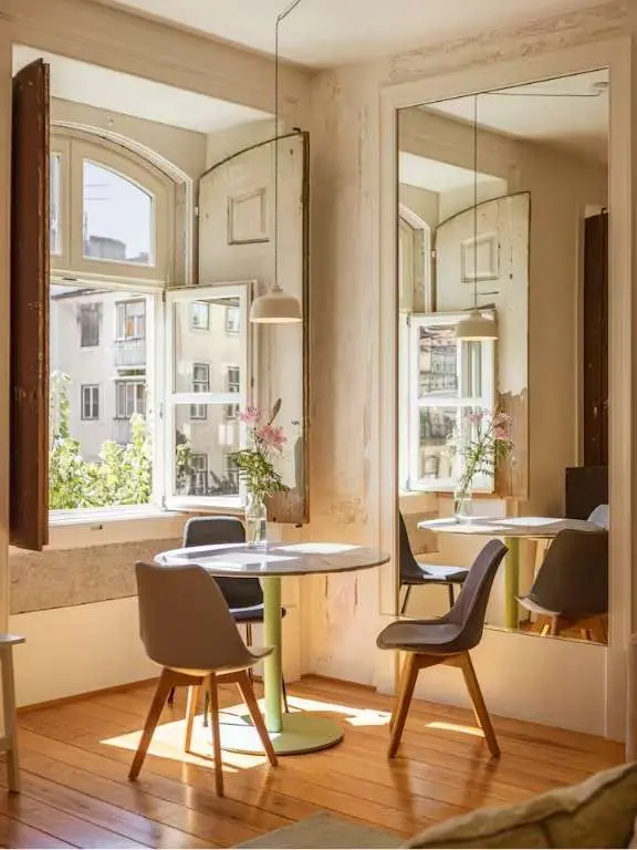 Antiga Casa Pessoa – The Tree Apartment, Dining Table, Open Window, Sunlight, Lisbon