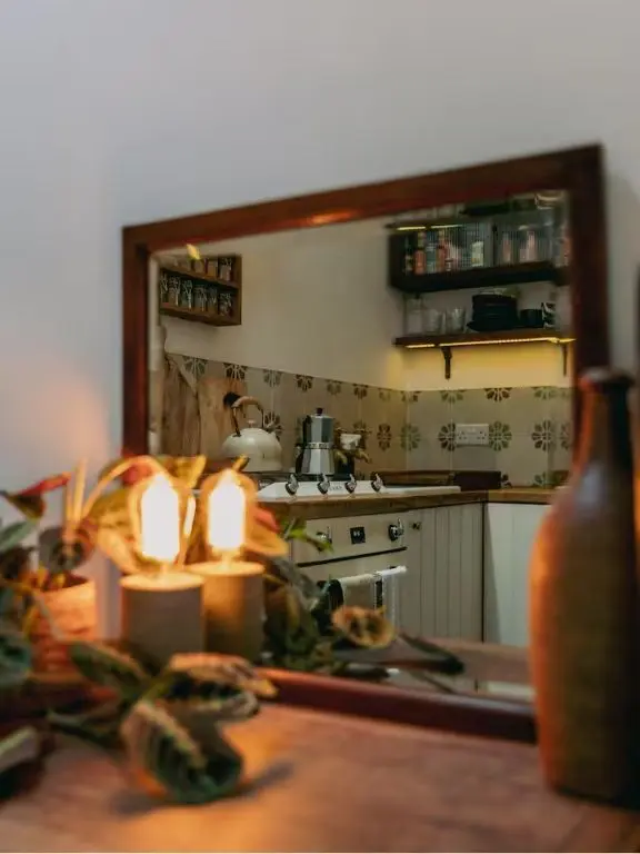 Cosy East London HideAway in the Heart of Clapton, Interior Details 