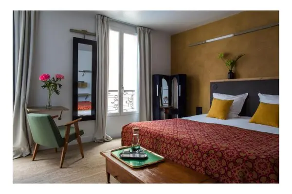 La Nouvelle République, Bedroom, affordable Hotels In Paris