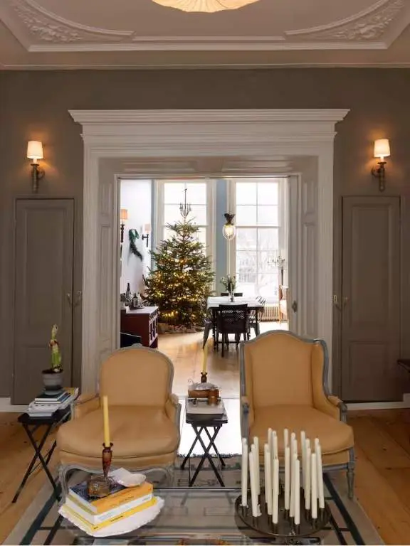 Iconic 1632 Canal House, Cosy living room