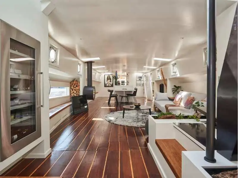 Luxury houseboat Amsterdam Centre!, Kitchen and Living room