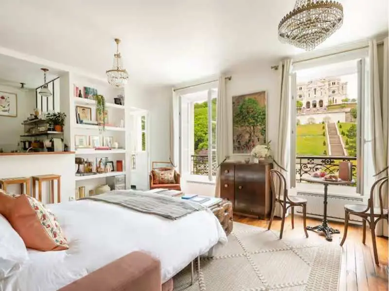Magical view of Sacré-Cœur, Bedroom with a View, Paris 