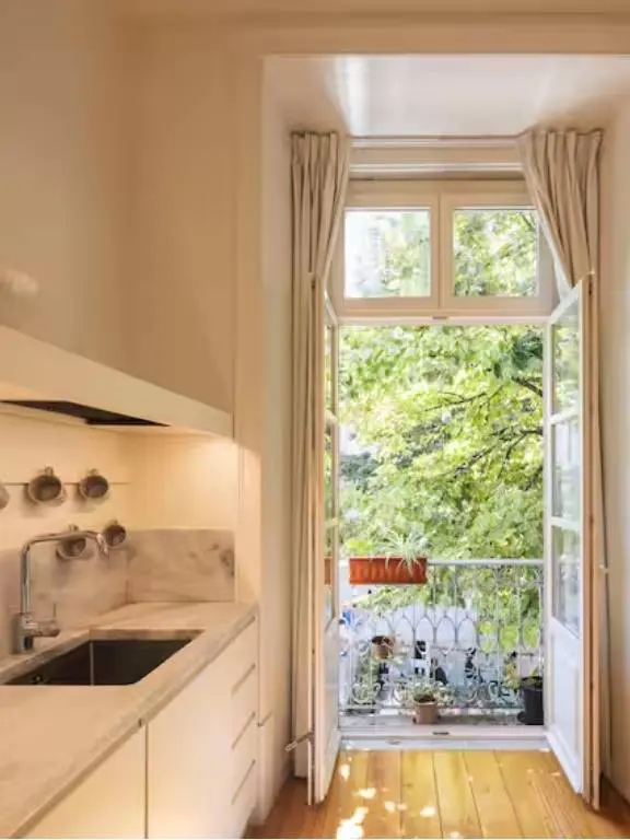 Old Casa Pessoa – Linden Trees Apartment, Kitchen with Large balcony Doors, Lisbon