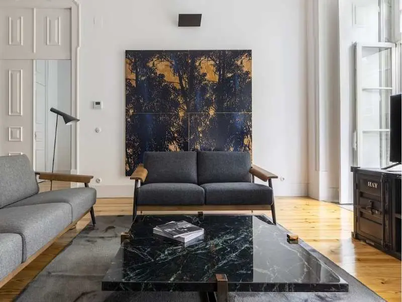 Pombaline Dream, Living room with Large Artwork