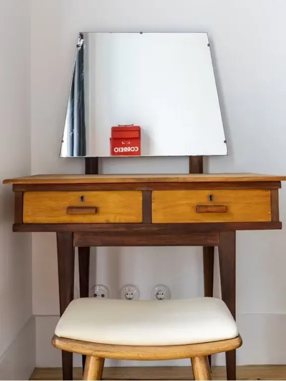 Pombaline Dream, Vintage Vanity, Lisbon 