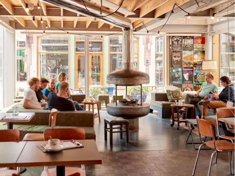 Q Factory Hotel, Hotel bar and Fireplace