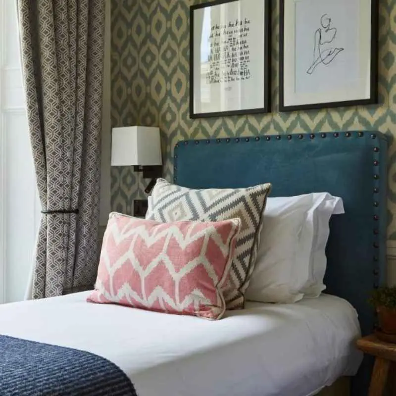 Room Mate Lime Tree, Bedroom Details 