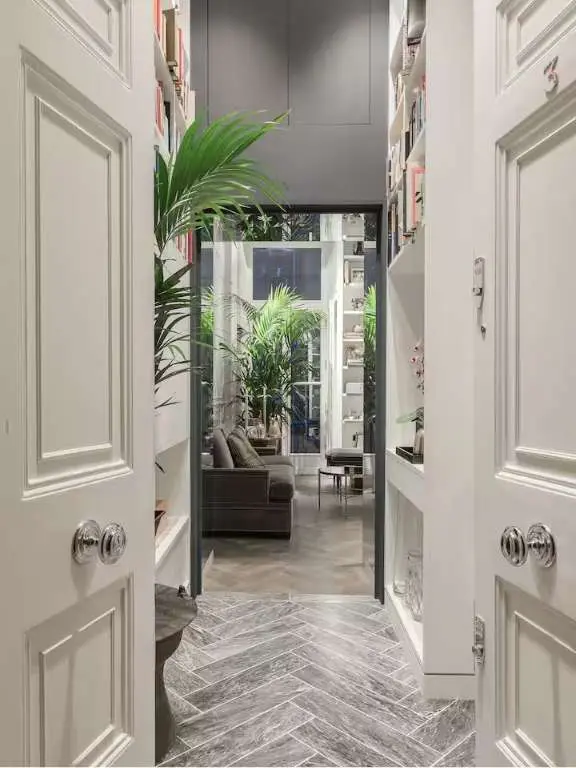 Stroll To Holland Park from an Art-Filled Stylish Flat, Interior Details 