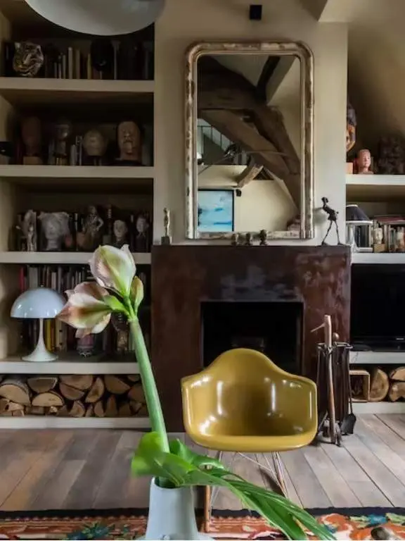 The Gallerist, Lounge with Fireplace, Vacation rentals, Paris