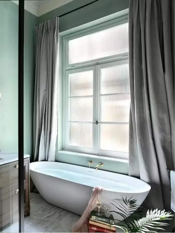 Verdant Dusk, Bathroom with Bathtub, Athens 