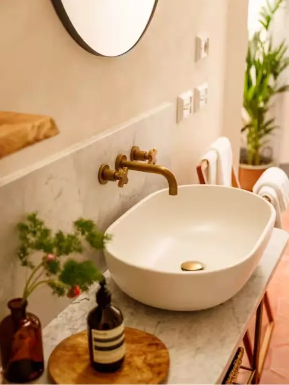 Vuotopieno Casa Sand Rome, Bathroom Details, Rome 