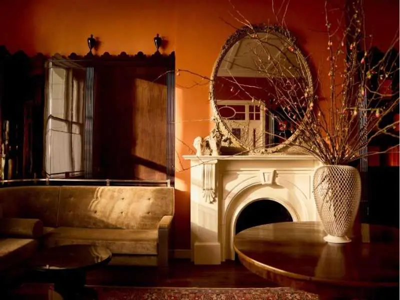 Grand Hotel Bellevue London, Fireplace 