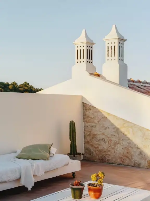 Roof Terrace with Sunlight 