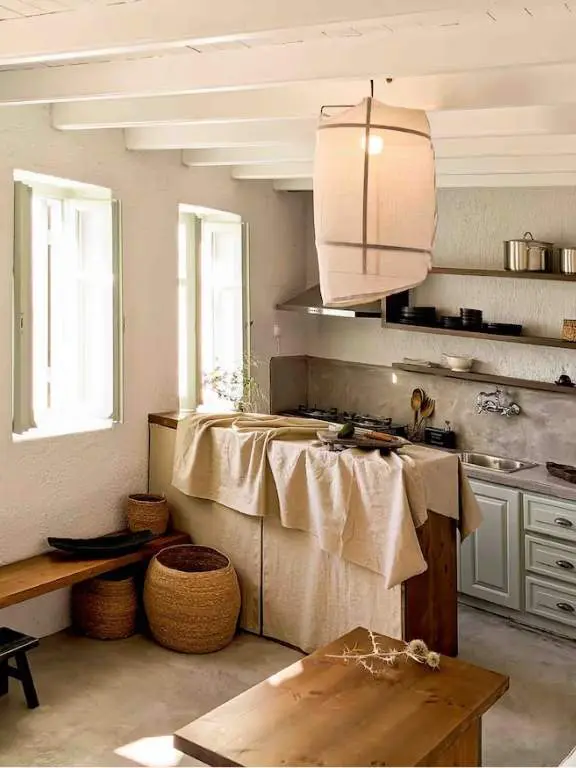 Lithontia Guesthouse rustic kitchen