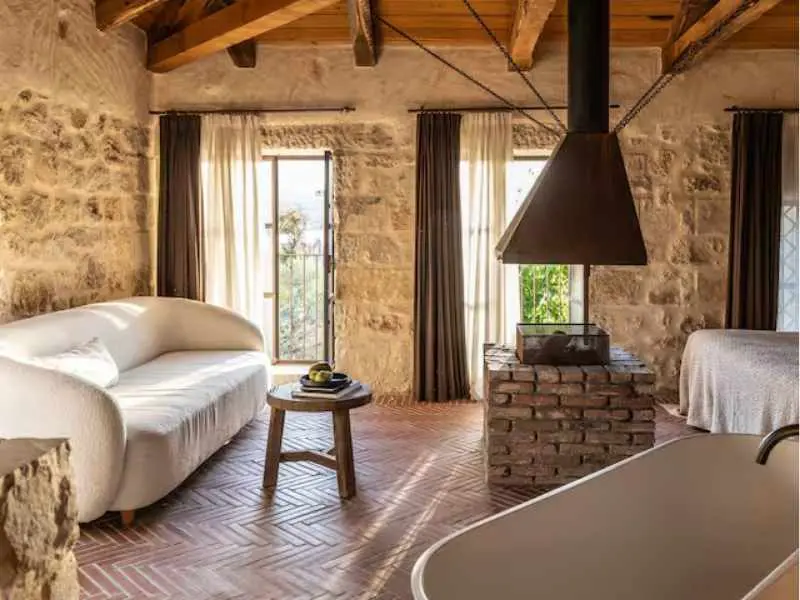 Amalen Upper Floor Suite loft living area