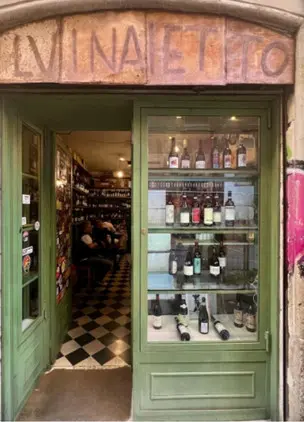 Traditional storefront of Vinaietto, one of the most authentic wine bars in Rome’s Monti neighbourhood