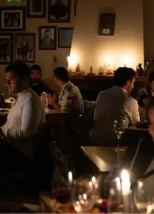 Matzenta Kuzinadel Sol candlelit dining room