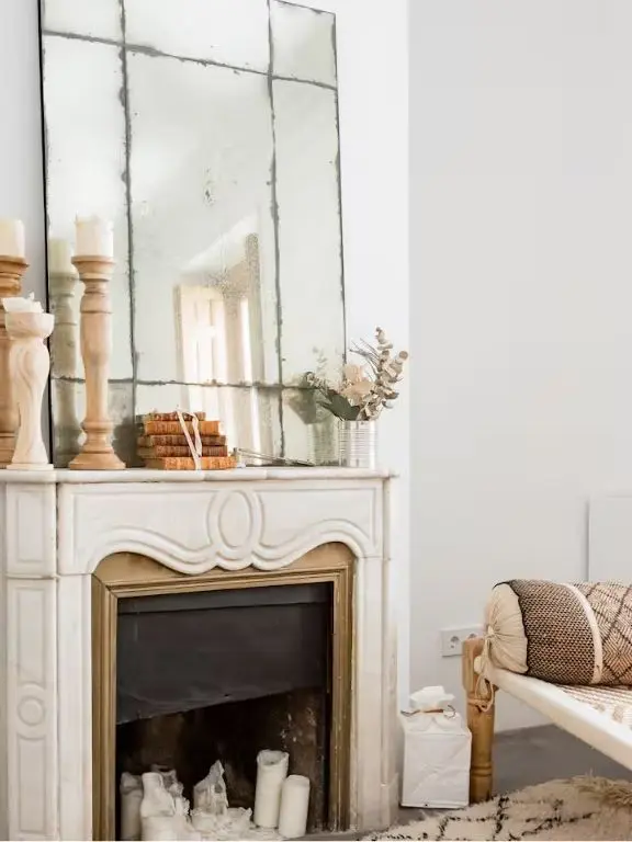 Charming Rustic Chic Apartment Close to Historic Sites, Fireplace Details