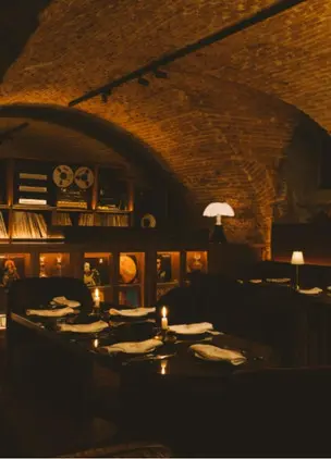 Gabo’s, Cosy interior with dim light, Madrid, Where to Eat in Madrid