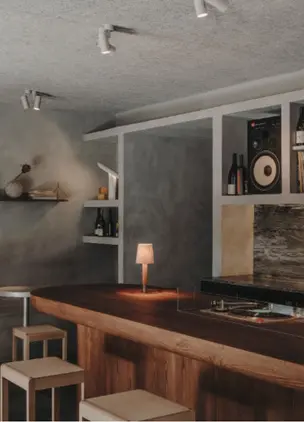 Gota, Counter with Record Player, Madrid