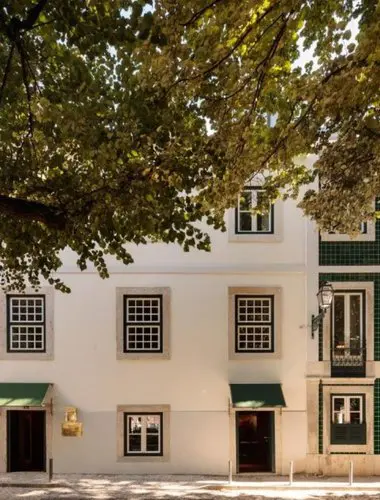 Hotel das Amoreiras exterior on Jardim das Amoreiras Lisbon Hotels in Avenida