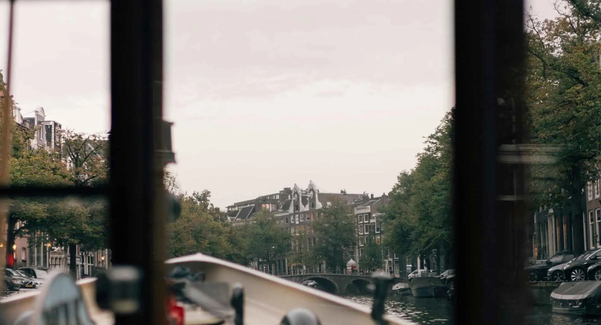Canal View Hotels In Amsterdam