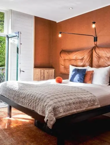 Max Brown Hotel Museum Square guest room interior, Amsterdam Museum Quarter Hotels