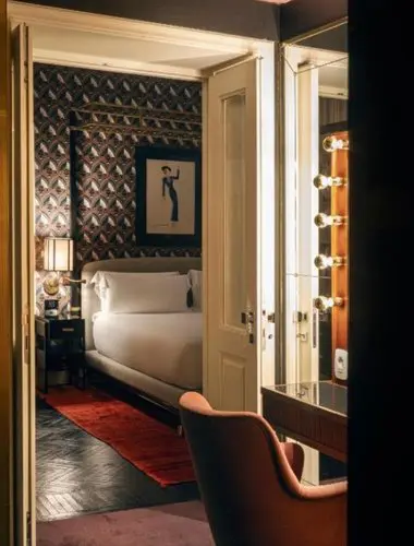 Sophisticated guest room at Hotel Vilòn, a luxury boutique hotel hidden in the heart of Rome
