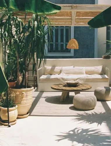 courtyard terrace at Shila, a boutique hotel in Kolonaki Athens with a residential atmosphere