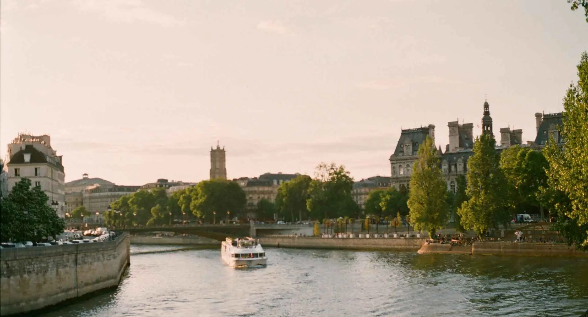 Romantic Hotels In Paris