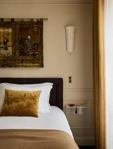 L’Opale Noire guest room at a romantic hotel in Paris