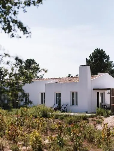 algarve-hotels-craveiral-farmhouse-by-belong-staying-feeling-01