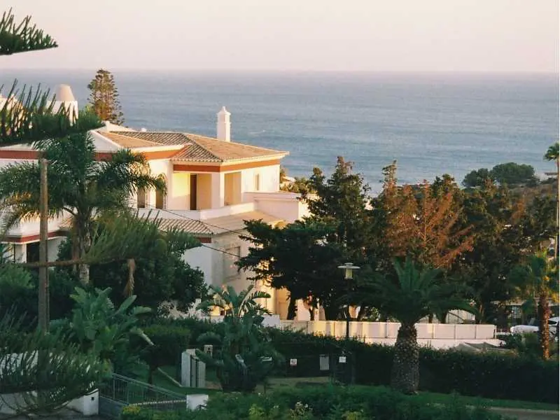 best-airbnbs-in-the-algarve-01
