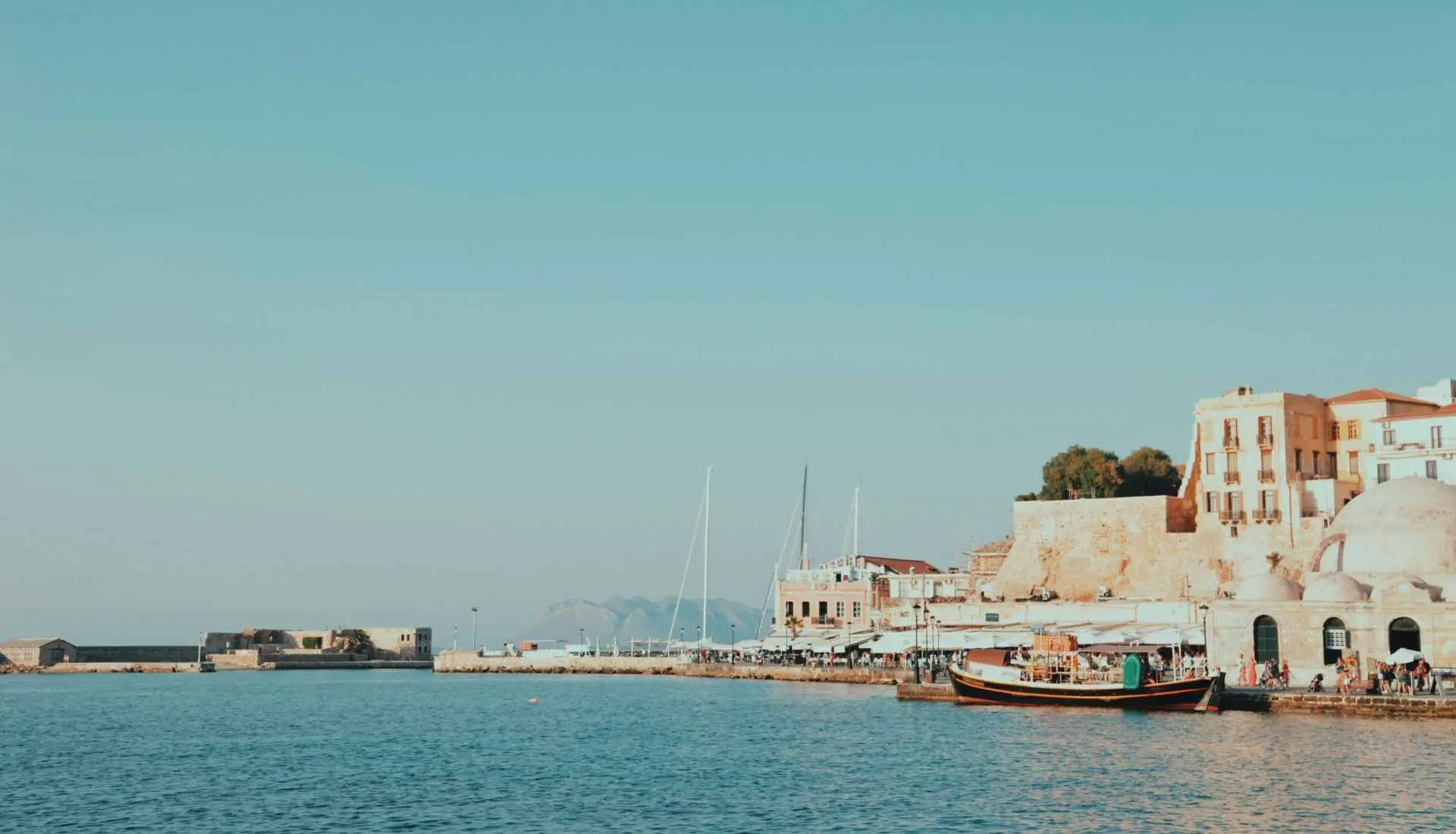 hotels-in-chania-01