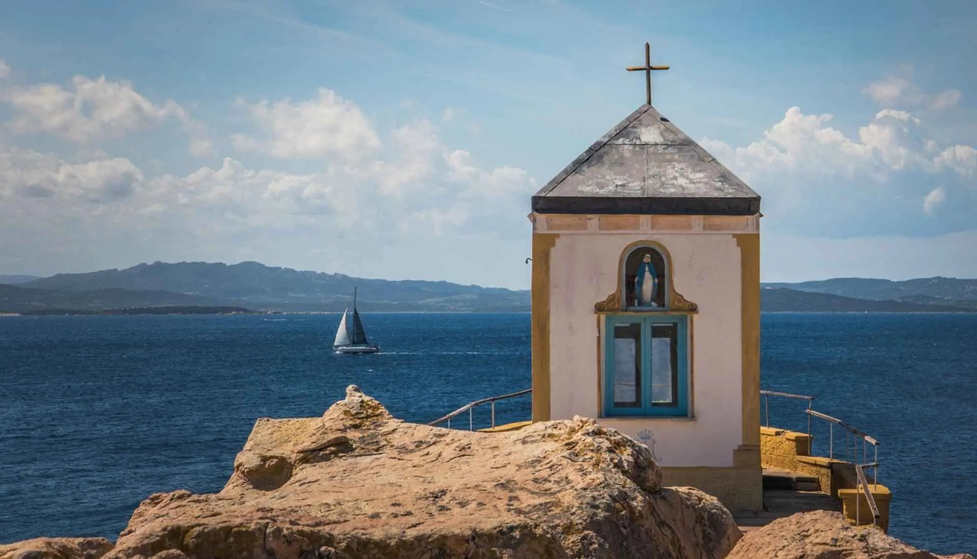 luxury-hotels-sardinia-01