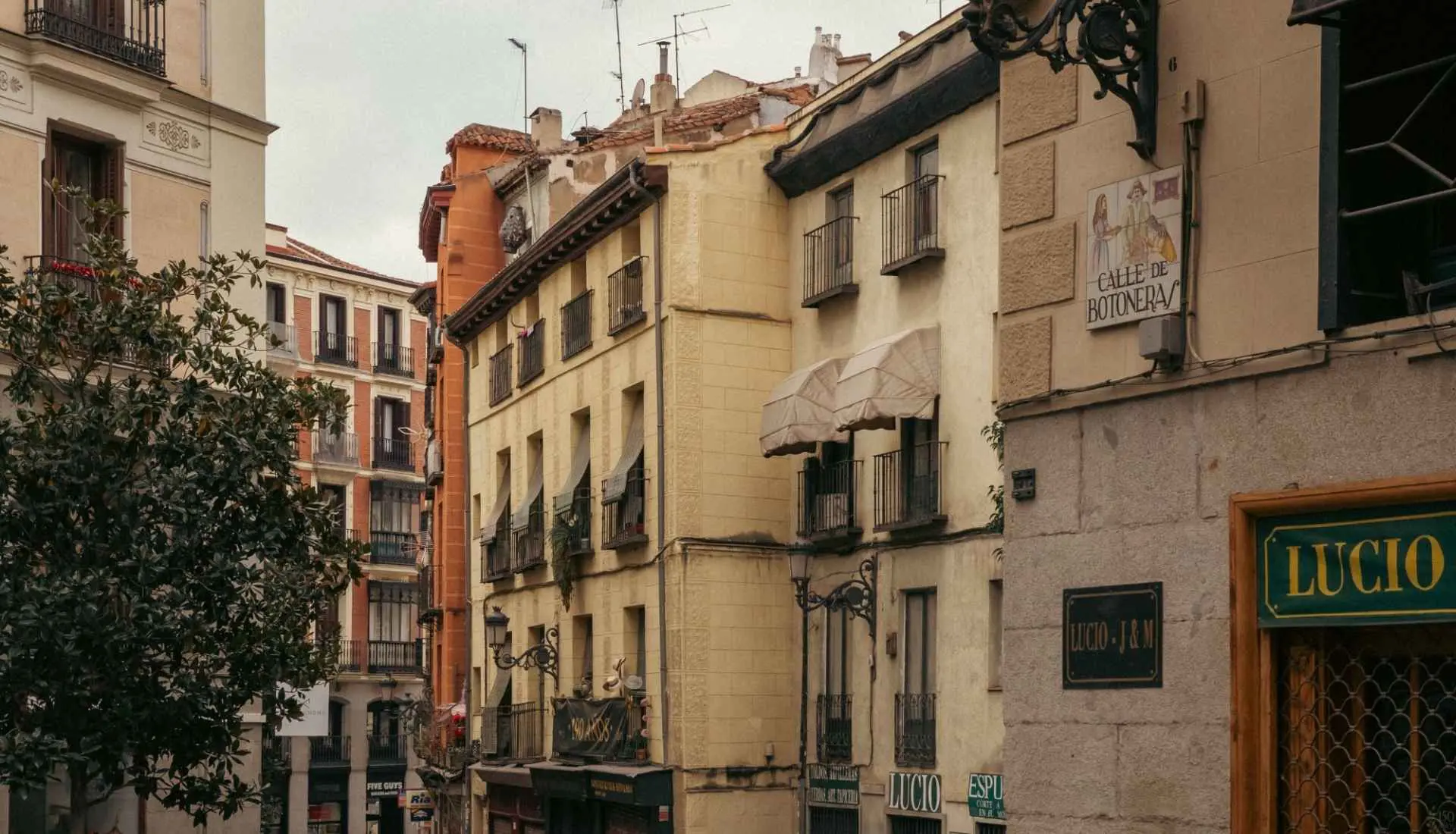 madrid-travel-guide-la-latina