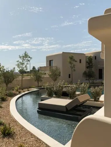 naxos-hotels-the-key-01