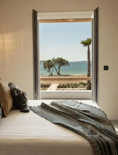 paros-hotels-seesoo-paros-beachfront-resort-02