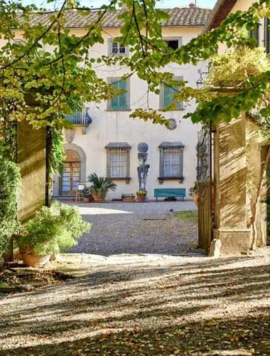 tuscany-hotels-agriturismo-la-fattoria-di-capezzana-01