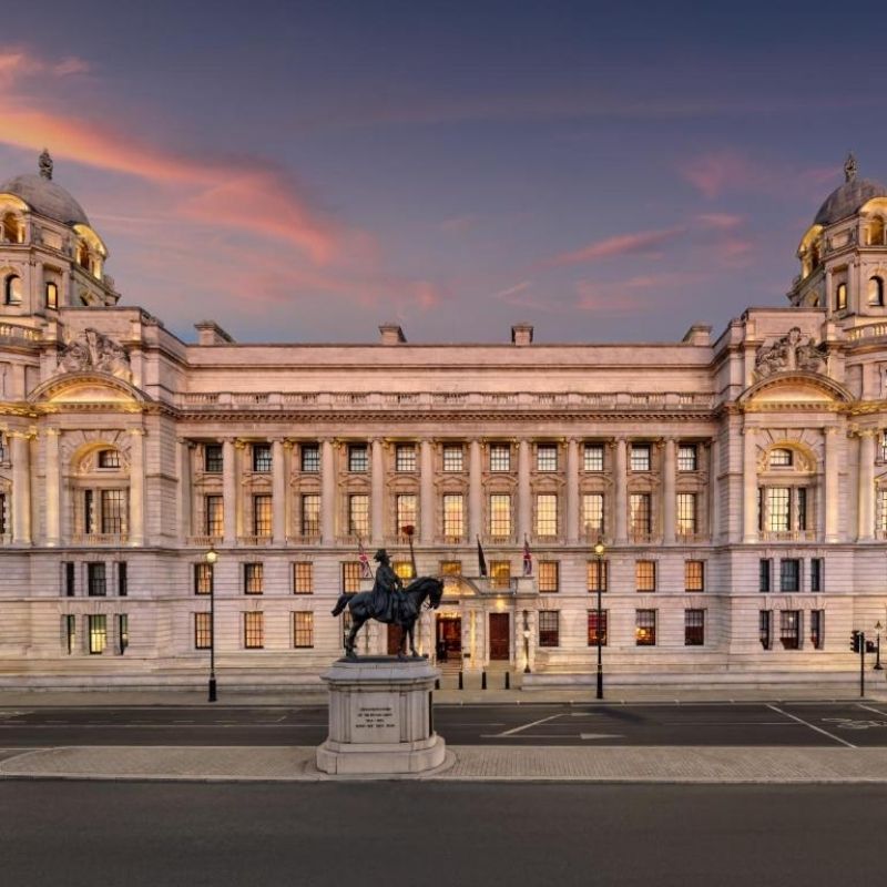 London Travel Guide Raffles London