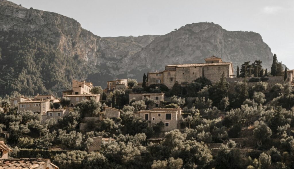 Mallorca Travel Guide Deià